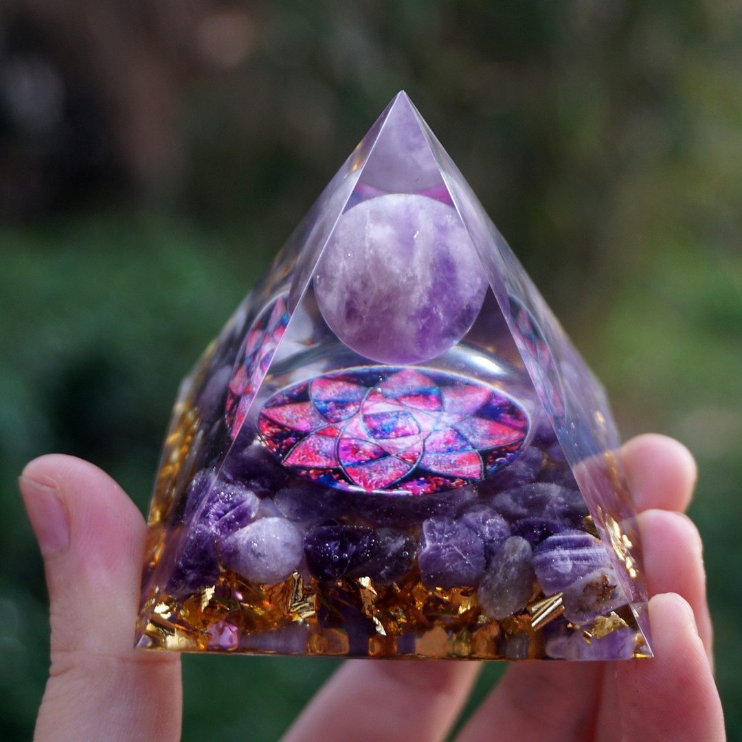 hochwertige Orgonit Pyramide ! verschiedene Ausführungen